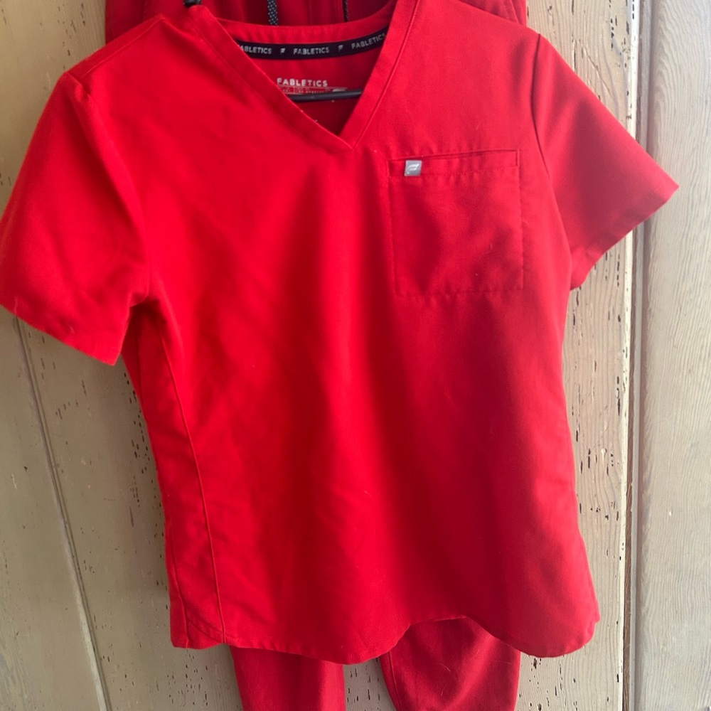 Fabletics Red scrubs, tuckable top and jogger pants